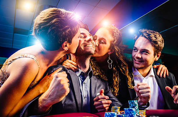 Live dealer rolling three dice at totonesia login Sic Bo Dadu table